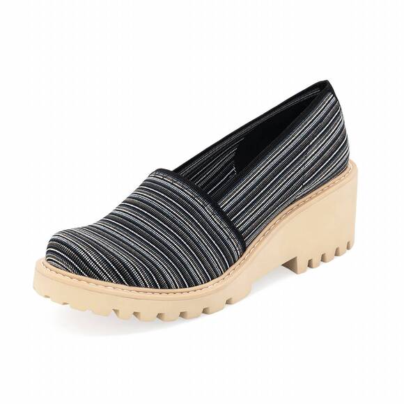 CHARLESTON SHOE CO. Shoes - NEW CHARLESTON SHOE CO. women's sheppard shoes in grey stripe
